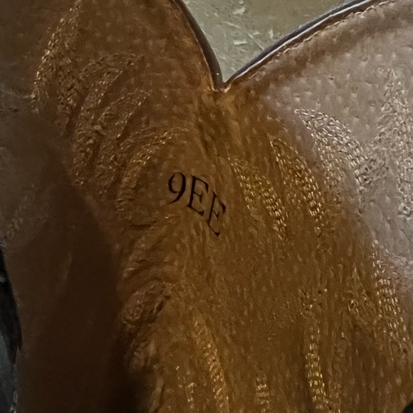 Ariat cowboy boots - Picture 3 of 3